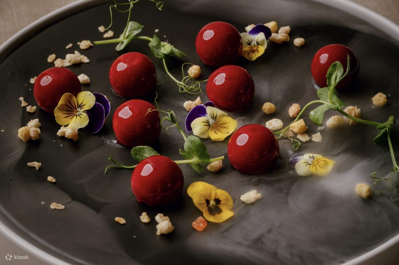 Azure 80 | Tsim Sha Tsui | Masakan Klasik Shanghai, Sichuan | Menu Paket Eksklusif